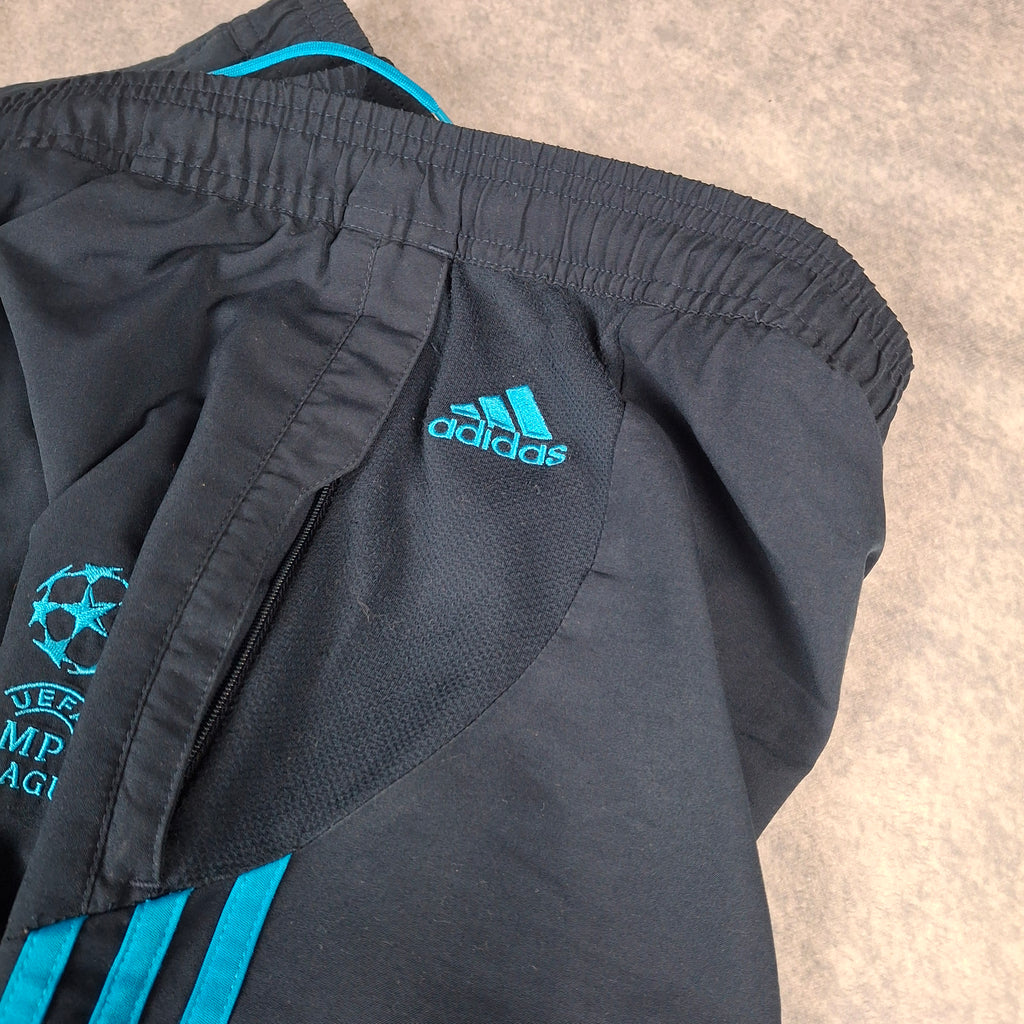 Real Madrid Tracksuit (L)