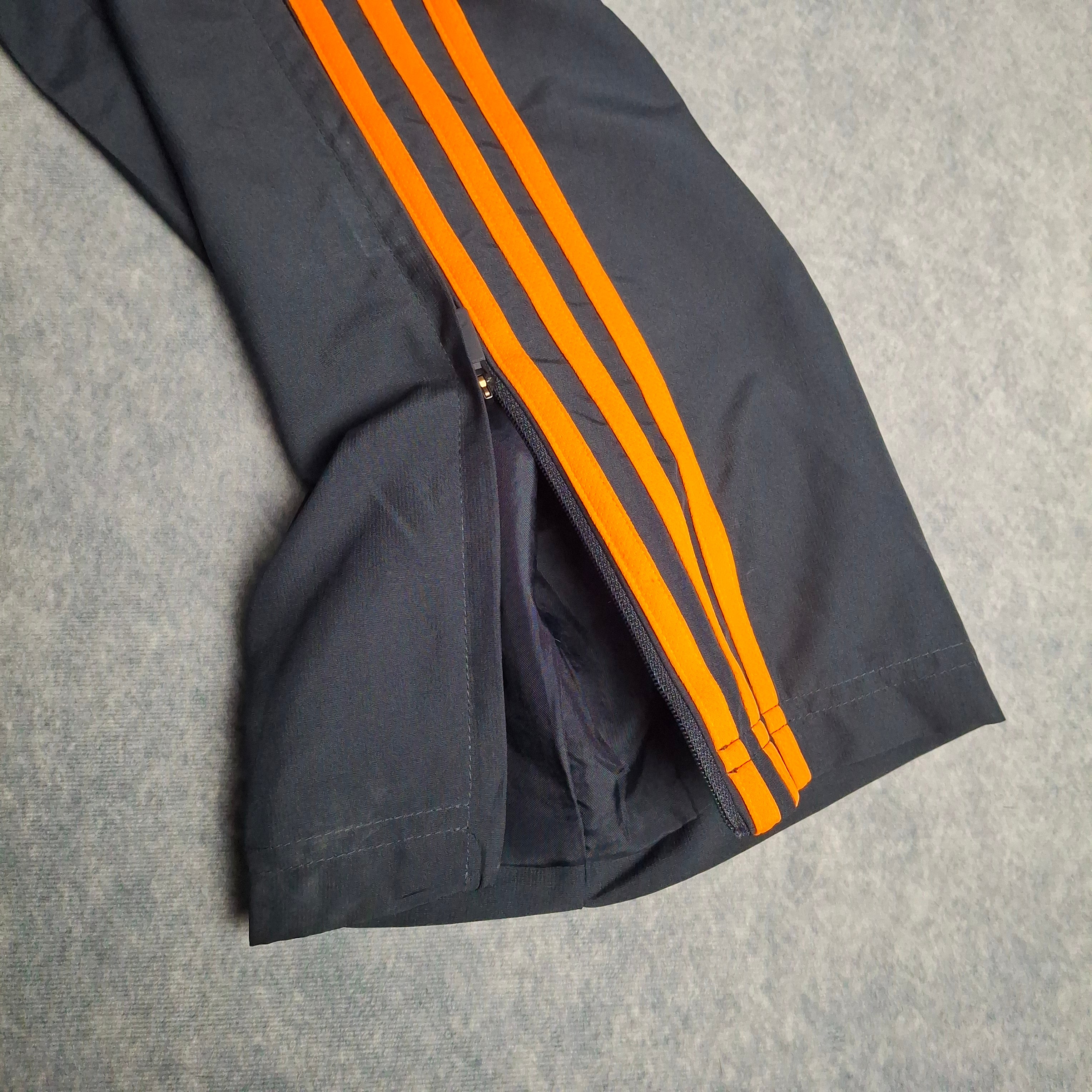 Real Madrid Tracksuit orange (L)