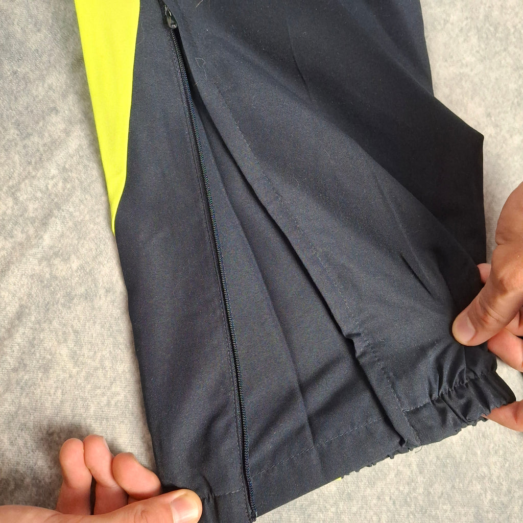 Real madrid tracksuit (L) Neon and white