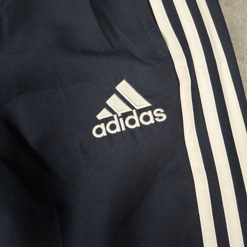 Real madrid tracksuit (L) Neon and white