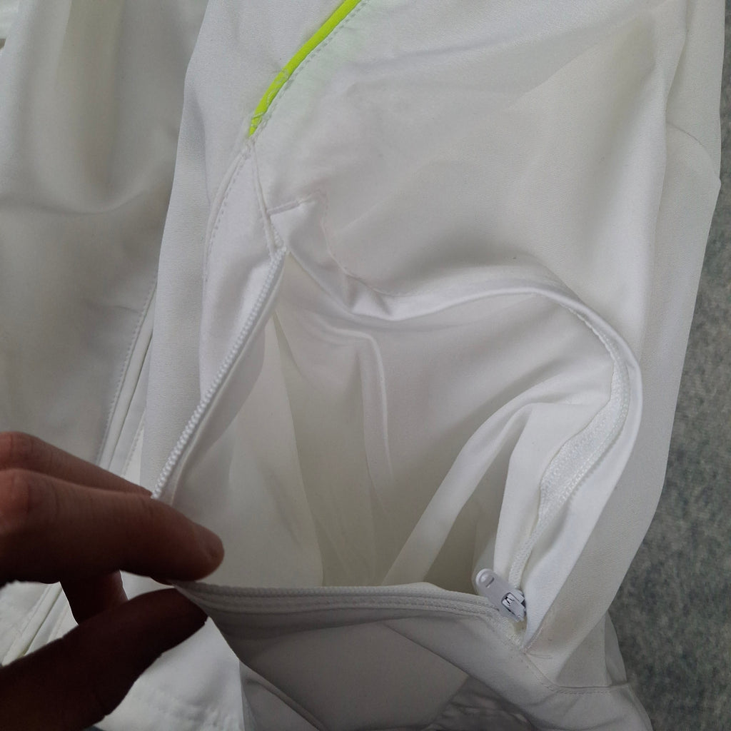 Real madrid tracksuit (L) Neon and white