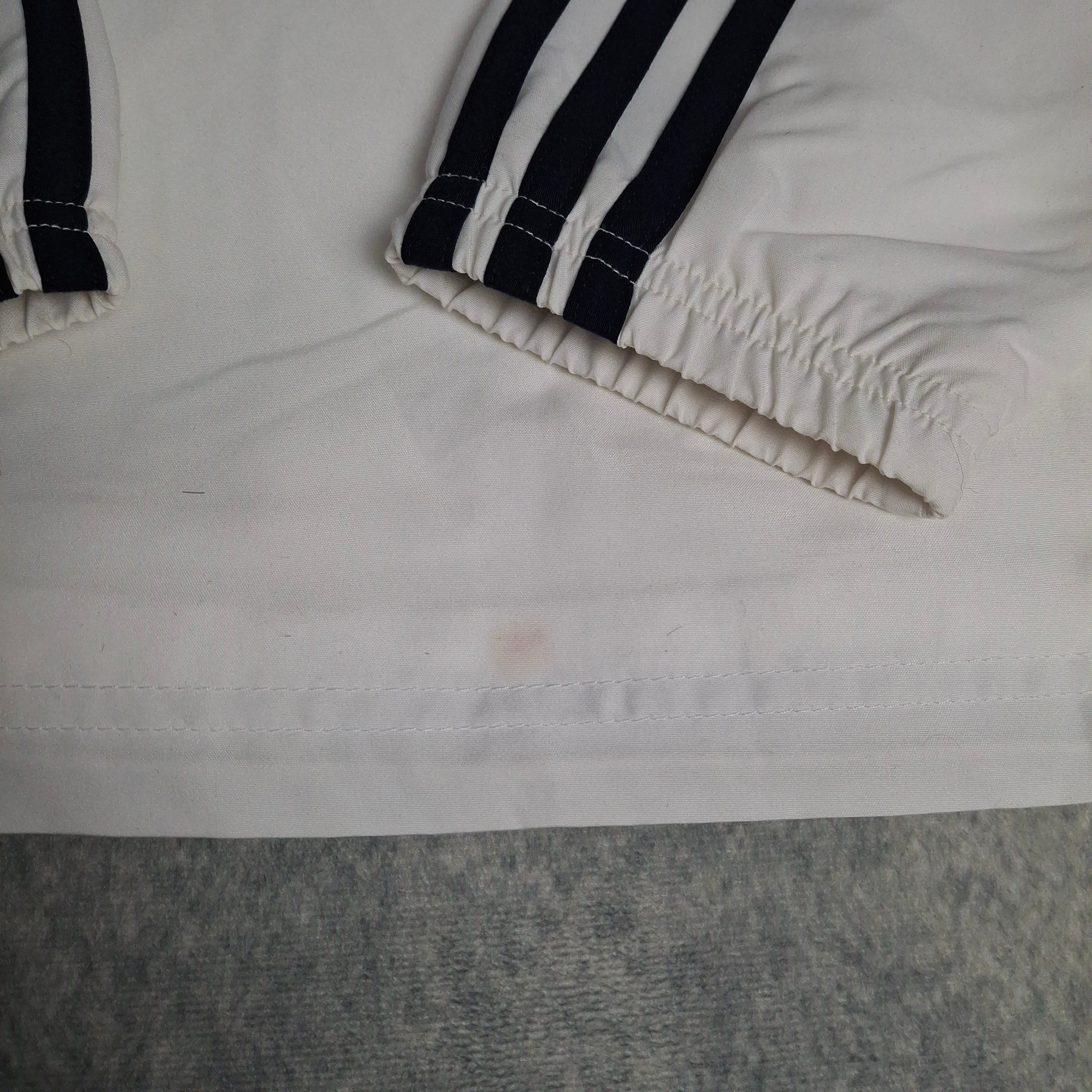 Real madrid tracksuit (L) Neon and white